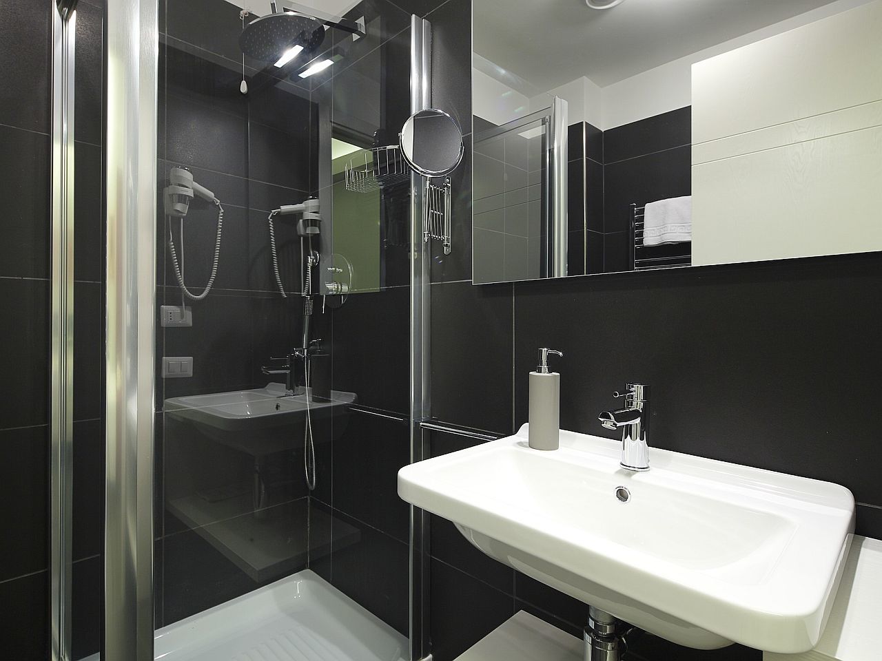 Nearhome Smart Suites Guest House Рим Экстерьер фото