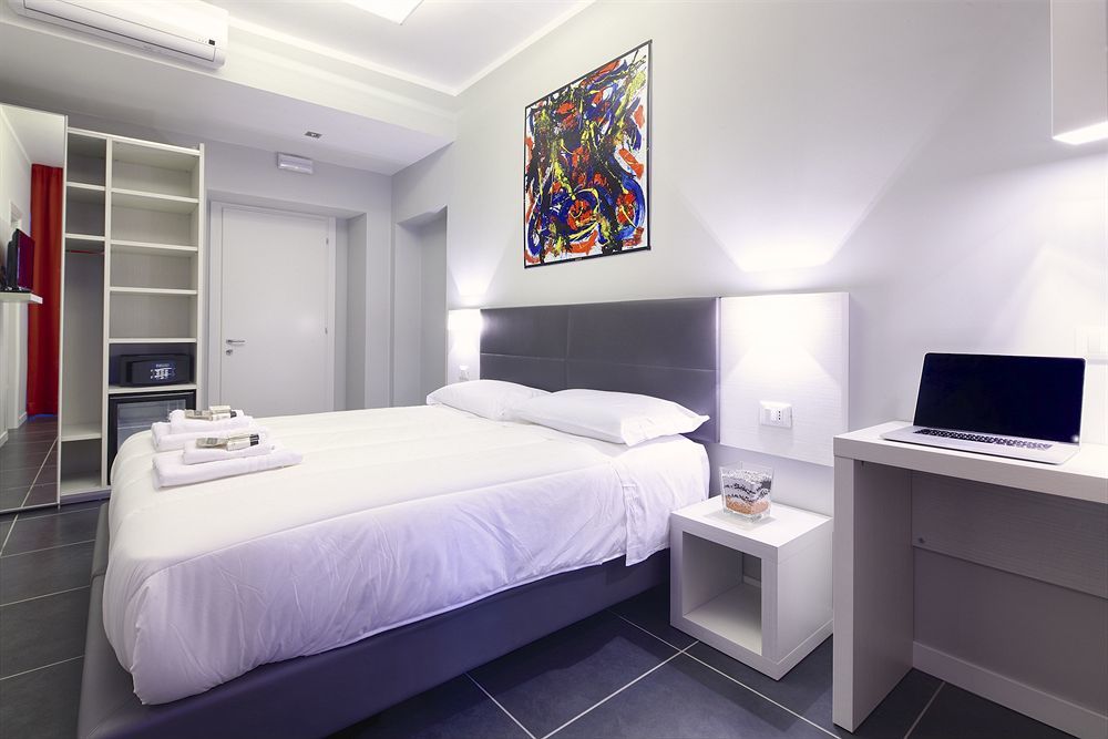 Nearhome Smart Suites Guest House Рим Экстерьер фото