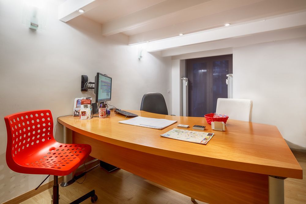 Nearhome Smart Suites Guest House Рим Экстерьер фото