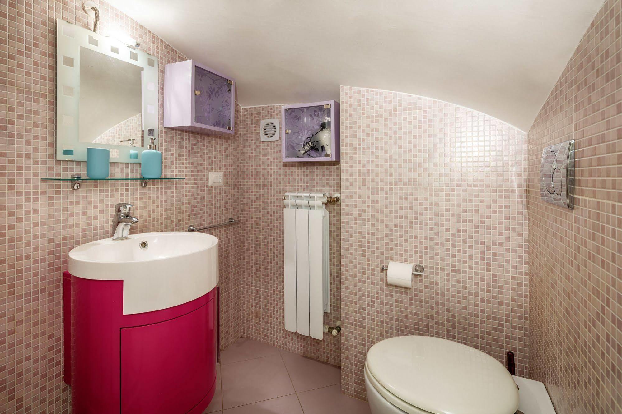 Nearhome Smart Suites Guest House Рим Экстерьер фото